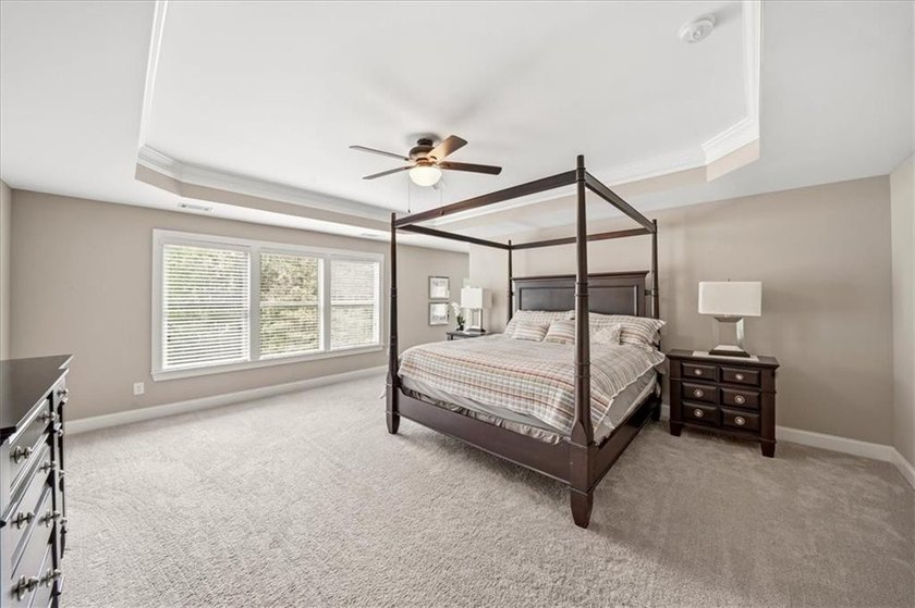 Talk about a hidden gem, nestled in a quiet neighborhood in a - photo 42
