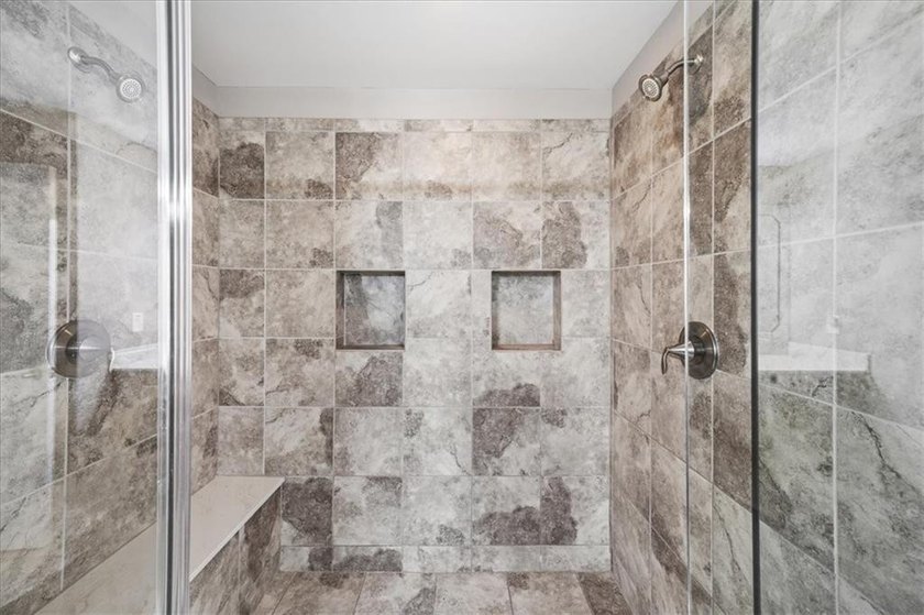 Talk about a hidden gem, nestled in a quiet neighborhood in a - photo 48
