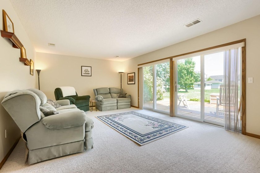 Welcome to 7901 Lilac Lane, a beautifully maintained 3-bedroom - photo 12