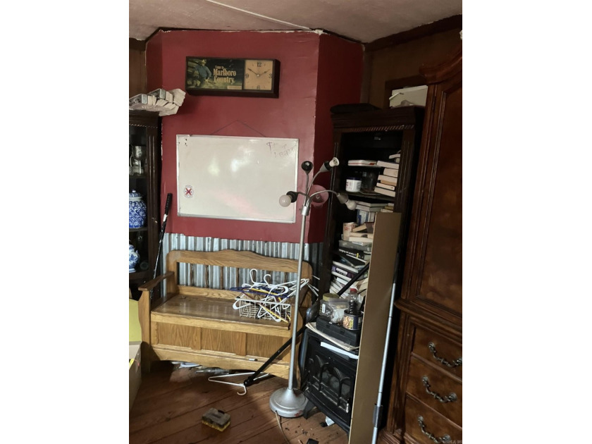 Tucked away on approximately 1 acre, this versatile manufactured - photo 22