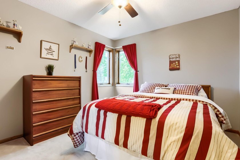 Welcome to 7901 Lilac Lane, a beautifully maintained 3-bedroom - photo 22