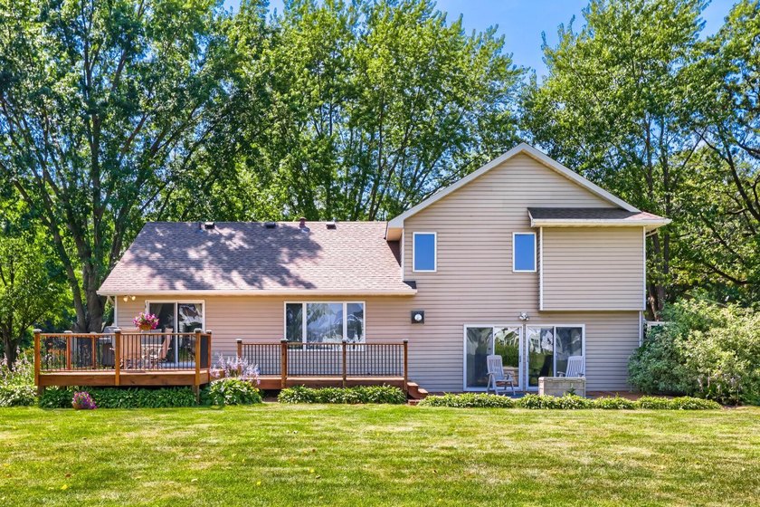 Welcome to 7901 Lilac Lane, a beautifully maintained 3-bedroom - photo 29