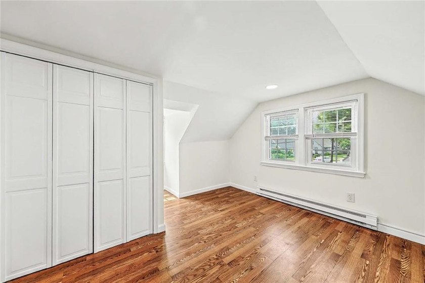 Welcome to this charming Cape Cod home in the desirable - photo 25