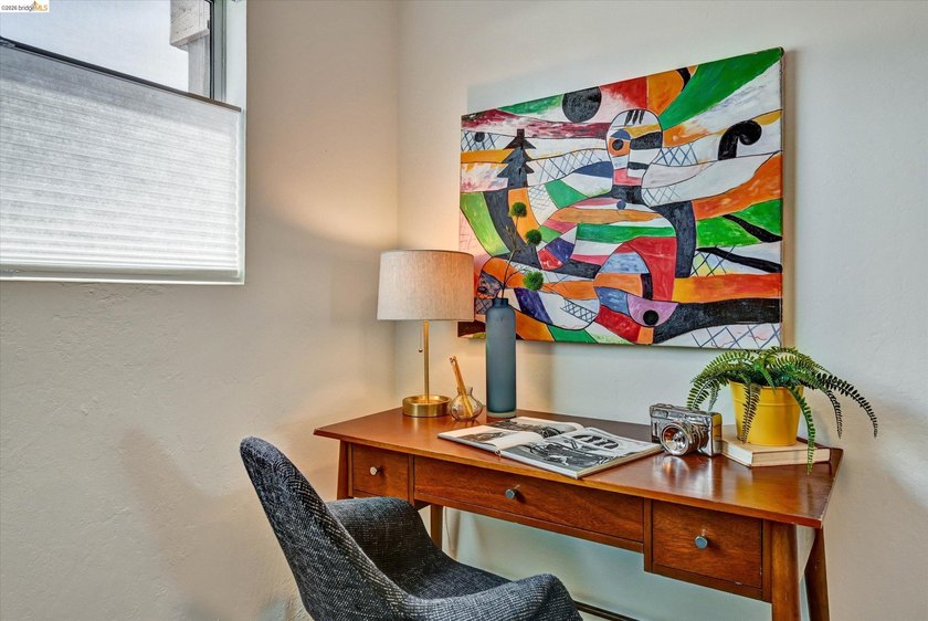 Here is the Oakland pied-a-terre you have been looking for - photo 26