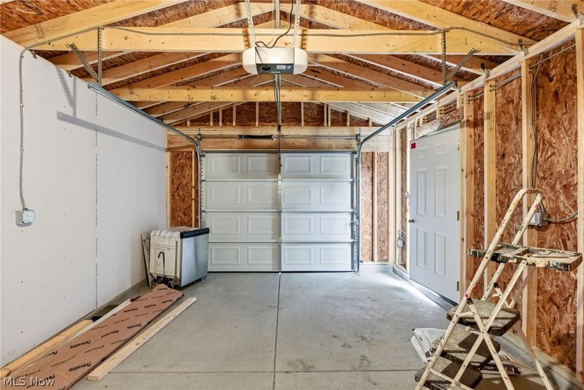 Charming and beautifully updated 3-bedroom, 1 bath Colonial - photo 29