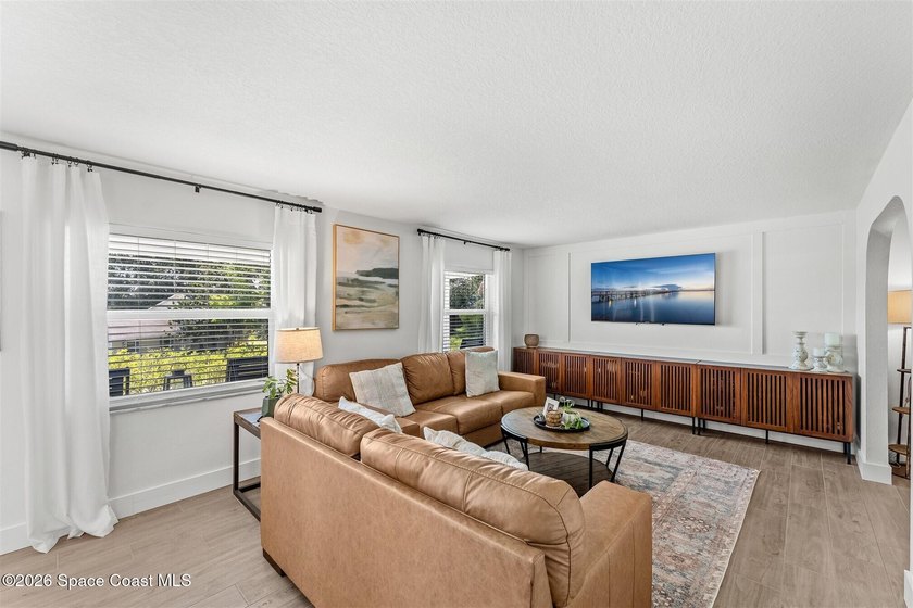 Welcome to this stunning fully remodeled 4-bed, 2.5-bath pool - photo 9