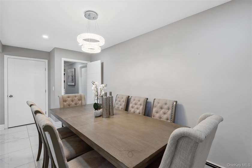 Looking for a Turn-Key Ready, stunning, and spacious home for an - photo 17