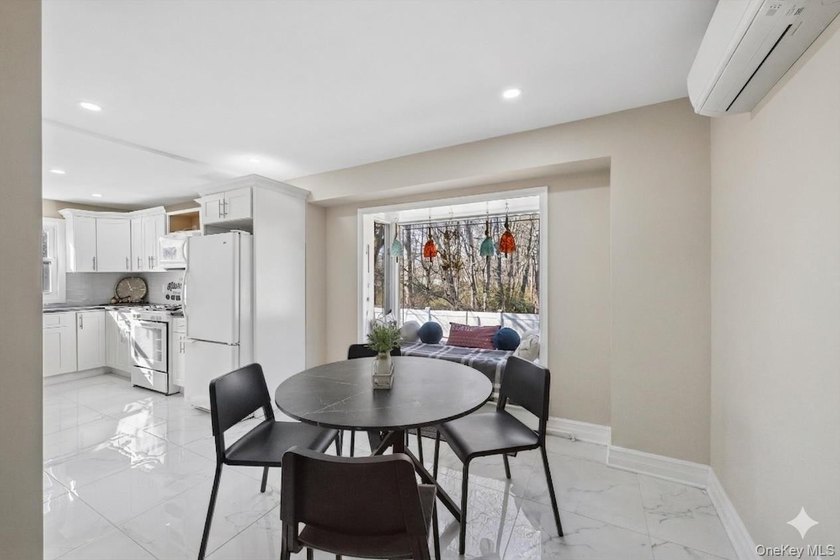 Looking for a Turn-Key Ready, stunning, and spacious home for an - photo 29