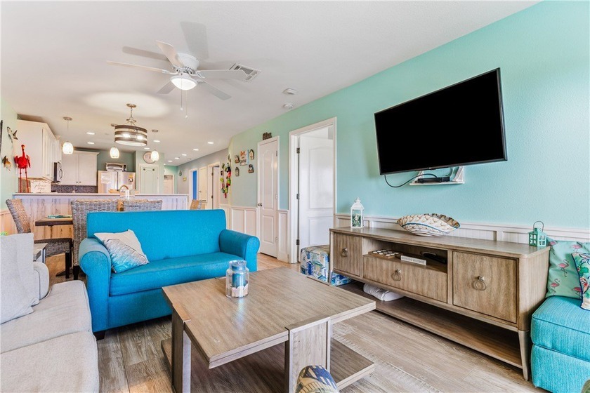 Updated 2BR/2BA Beachfront Condo in Port Aransas! Experience - photo 32