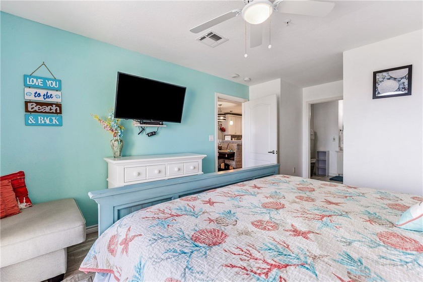 Updated 2BR/2BA Beachfront Condo in Port Aransas! Experience - photo 35