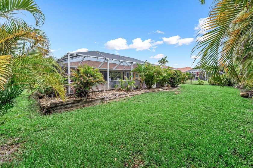 SHORT SALE POOL home off Surfside Blvd in the desirable - photo 37