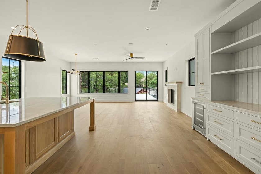 Experience unparalleled luxury living in this stunning - photo 11