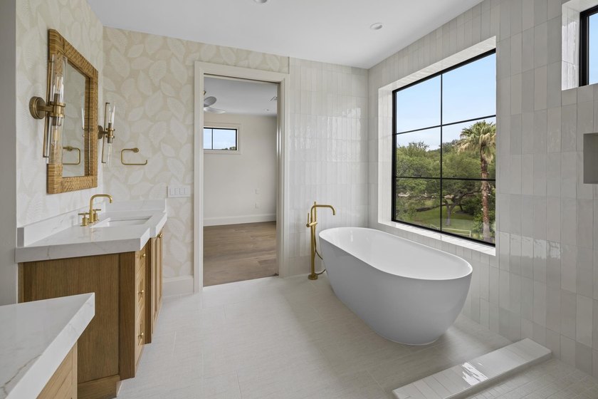 Experience unparalleled luxury living in this stunning - photo 19