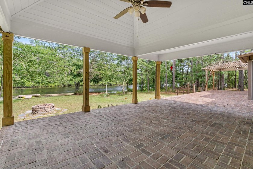 Capture the essence of peaceful, rustic luxury with this 10-acre - photo 30
