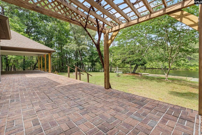 Capture the essence of peaceful, rustic luxury with this 10-acre - photo 31
