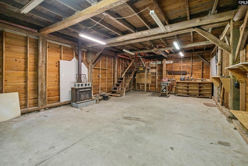 Capture the essence of peaceful, rustic luxury with this 10-acre - photo 38