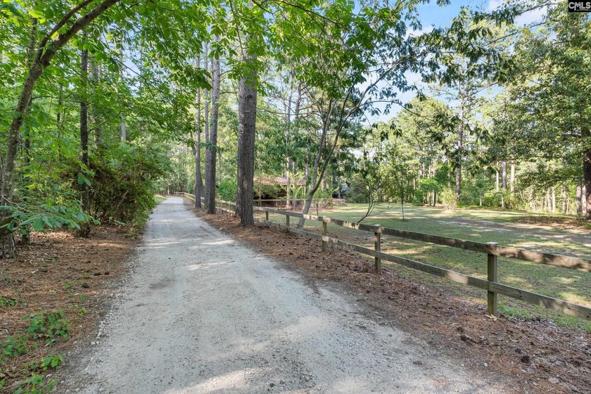 Capture the essence of peaceful, rustic luxury with this 10-acre - photo 45