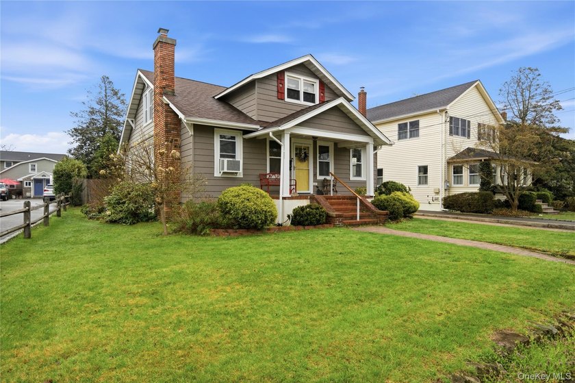 Prime location South of Montauk Highway! This spacious 4-bedroom - photo 3