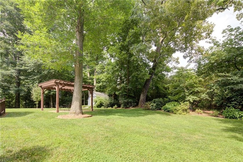 Welcome to #6580 Remington Drive in Cumming, a beautifully - photo 32