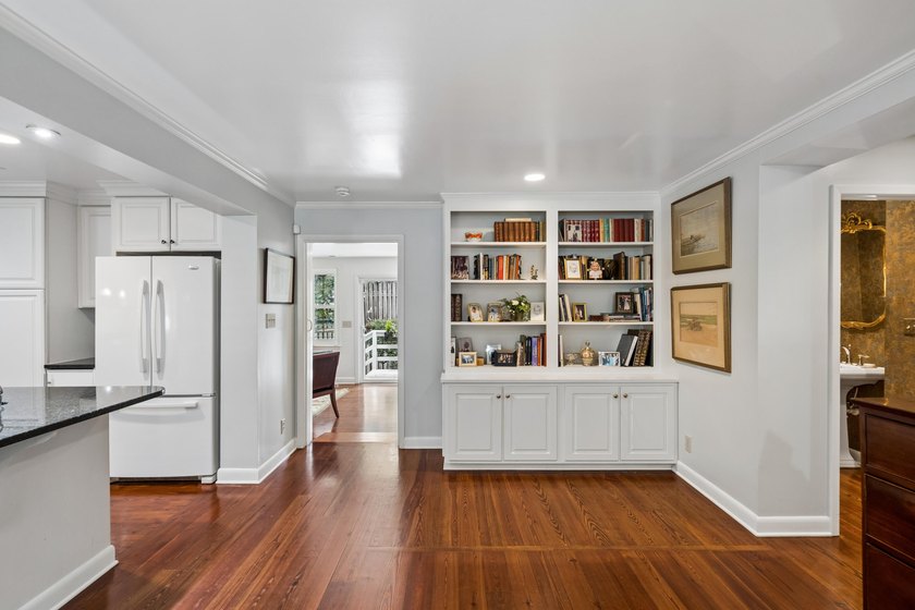 Welcome to 114 Live Oak Drive, a charming three-bedroom - photo 15