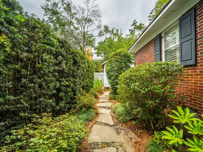Welcome to 114 Live Oak Drive, a charming three-bedroom - photo 42