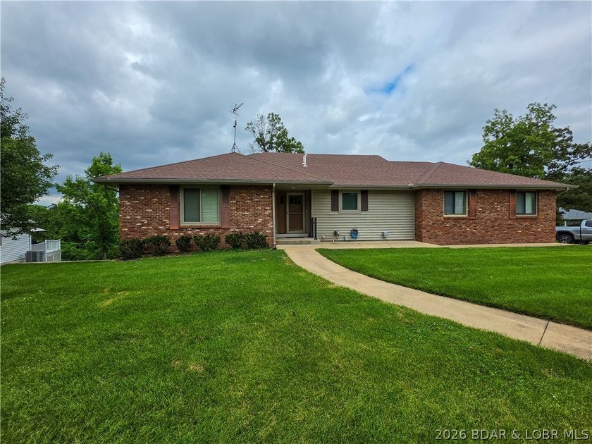 Pride of ownership is evident throughout this updated, 3-bed - photo 43