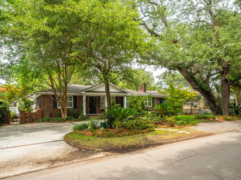 Welcome to 114 Live Oak Drive, a charming three-bedroom - photo 43