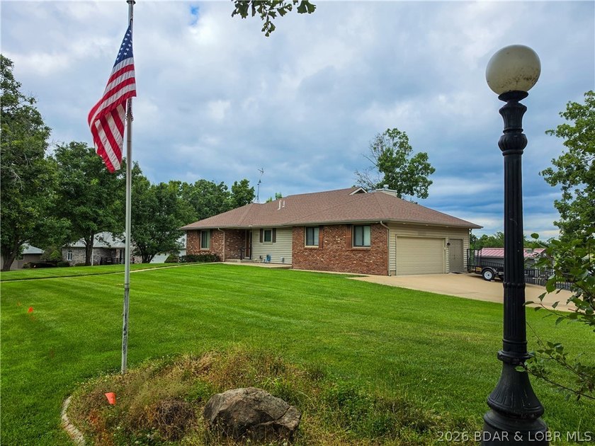 Pride of ownership is evident throughout this updated, 3-bed - photo 44