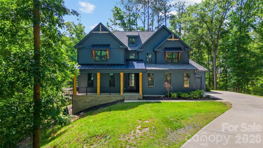 Welcome to lake living at its finest in the highly desirable - photo 3