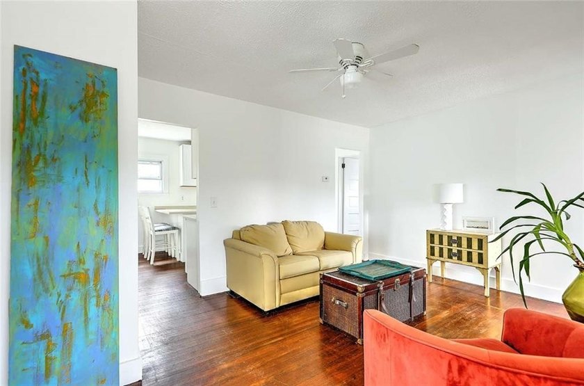 Welcome to this charming Riverside cottage, ideally located - photo 13