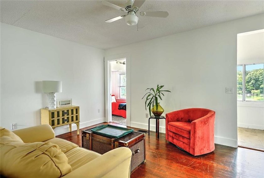 Welcome to this charming Riverside cottage, ideally located - photo 15