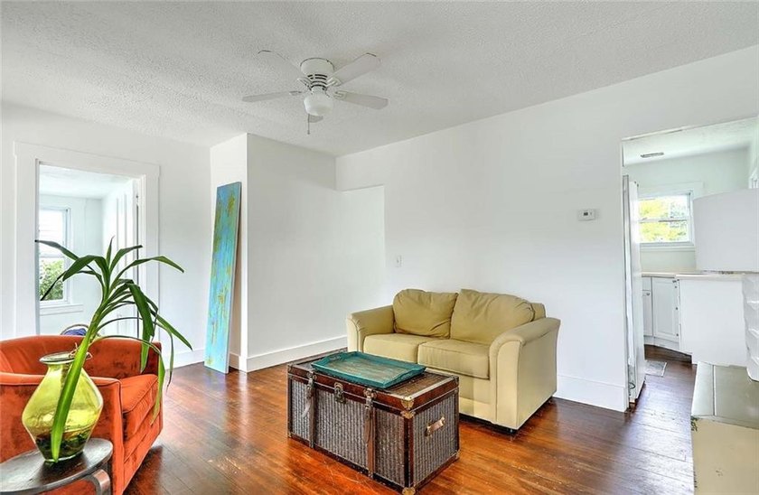 Welcome to this charming Riverside cottage, ideally located - photo 17