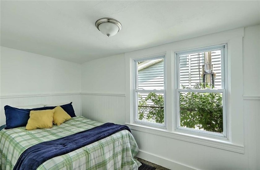 Welcome to this charming Riverside cottage, ideally located - photo 36