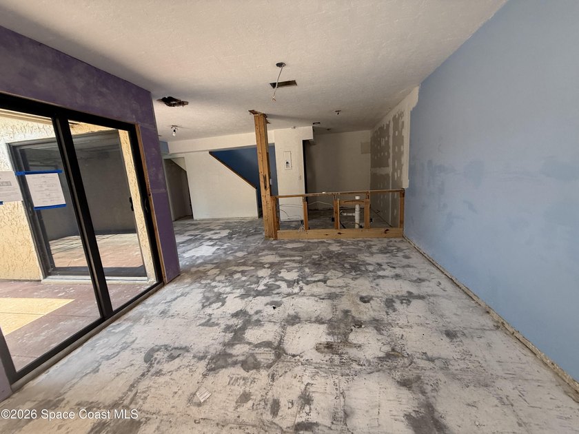 This 3 bedroom 2 bathroom home offers the ultimate blank canvas - photo 3