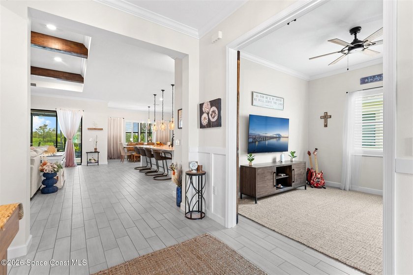 Model-inspired 3 bedroom + flex room, 3 full baths, 3 car garage - photo 7
