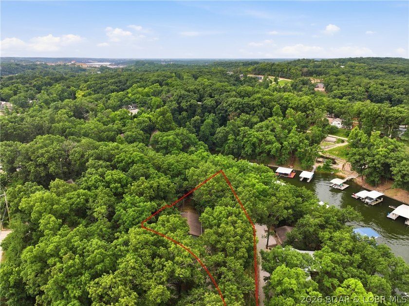 Experience the charm of lakeside living in this beautifully - photo 11