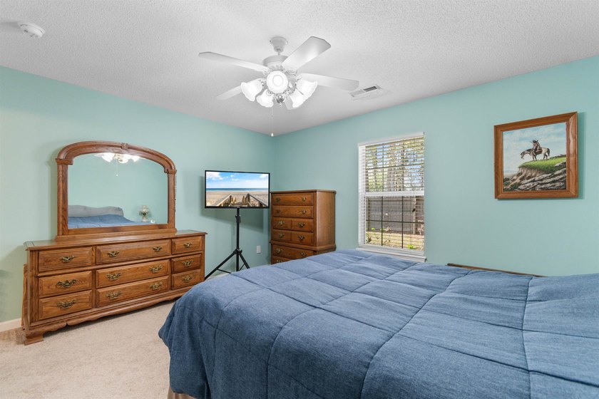Rare opportunity in Azalea Place-homes here hardly ever hit the - photo 23