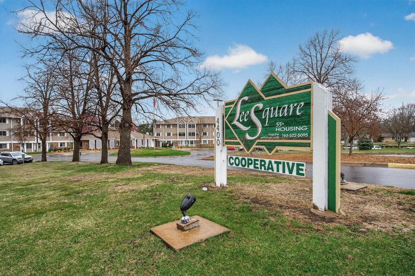 Amazing second floor unit with a private balcony overlooking a - photo 26