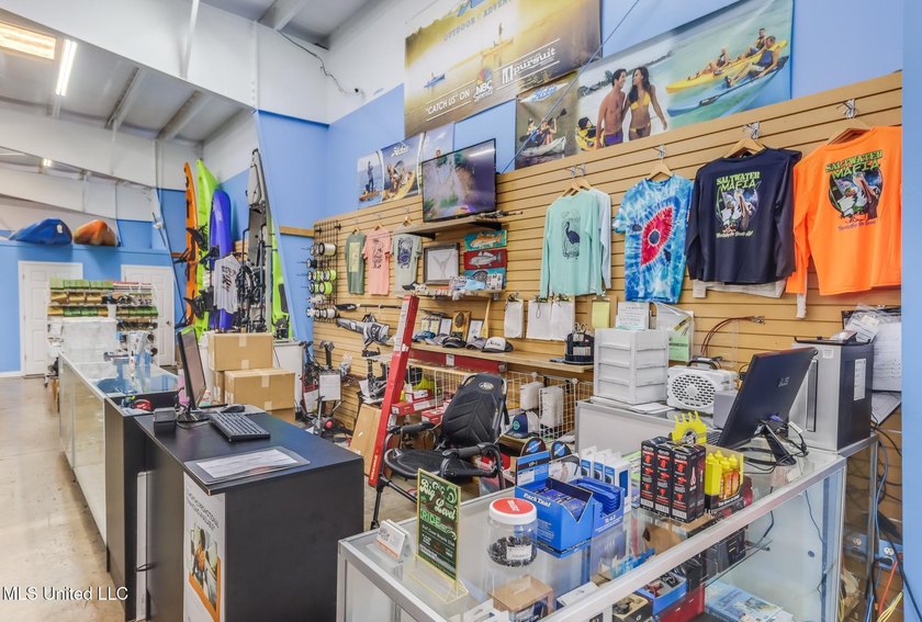 Prime retail space available. The climate controlled 10,752 SqFt - photo 25