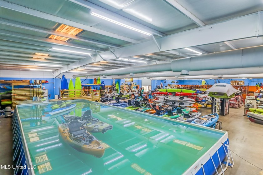 Prime retail space available. The climate controlled 10,752 SqFt - photo 34