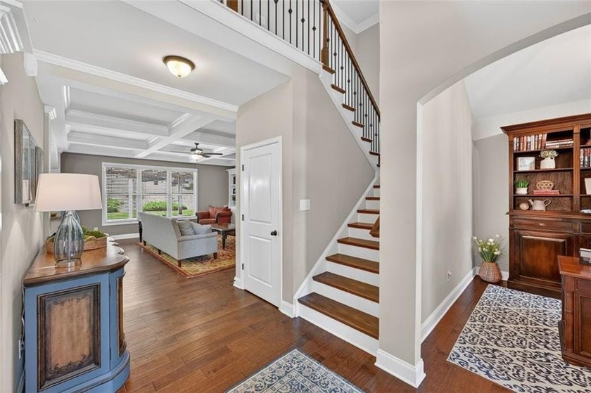 Gorgeous residence in prime Sugar Hill location. Nestled on a - photo 3