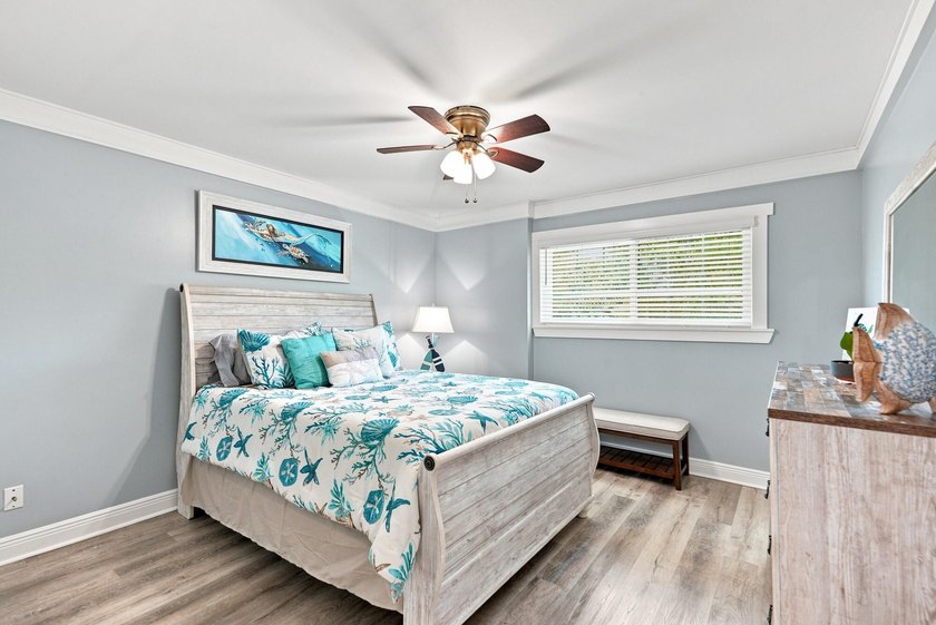 Discover Florida living in this tastefully remodeled 3-bedroom - photo 14