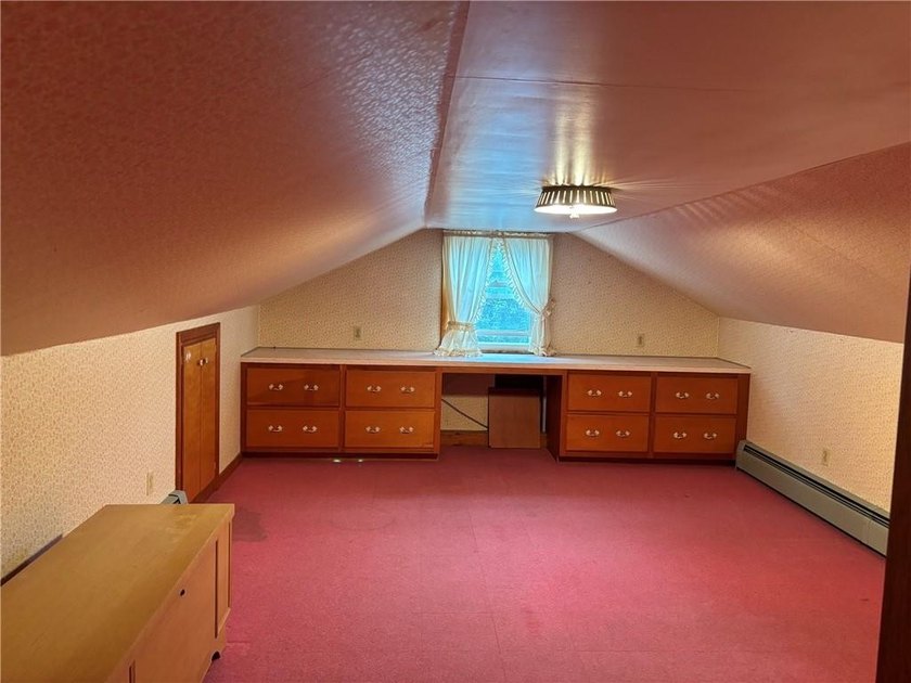 This home is ready for another generation of happy memories and - photo 16
