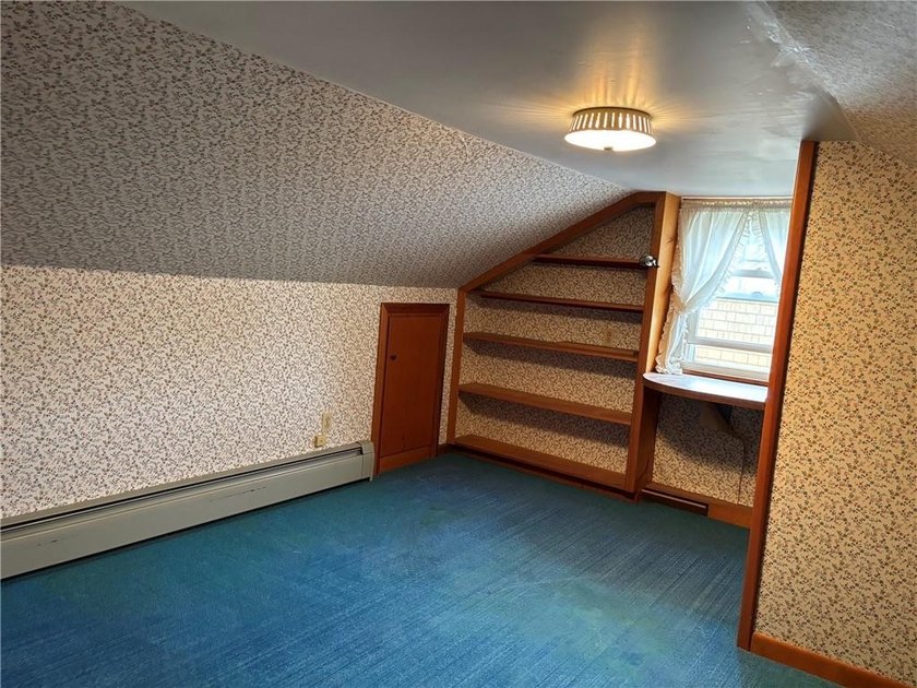 This home is ready for another generation of happy memories and - photo 17