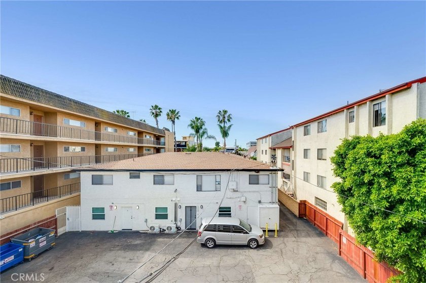 Welcome to 3565 Linden ave where a fully updated 2-bedroom and - photo 21