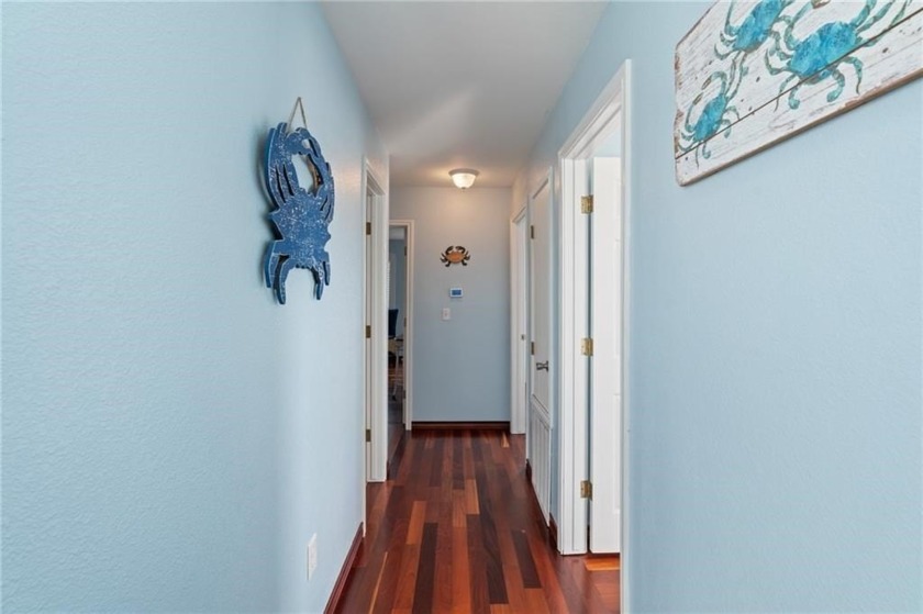 Life's a breeze in Rockport, &amp; this isn't just any home-it's an - photo 23