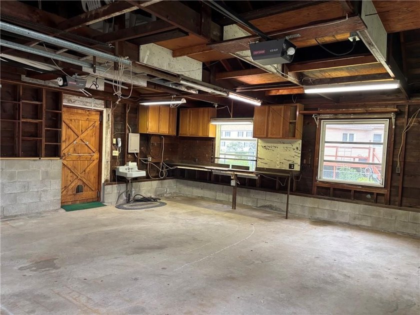 This home is ready for another generation of happy memories and - photo 29