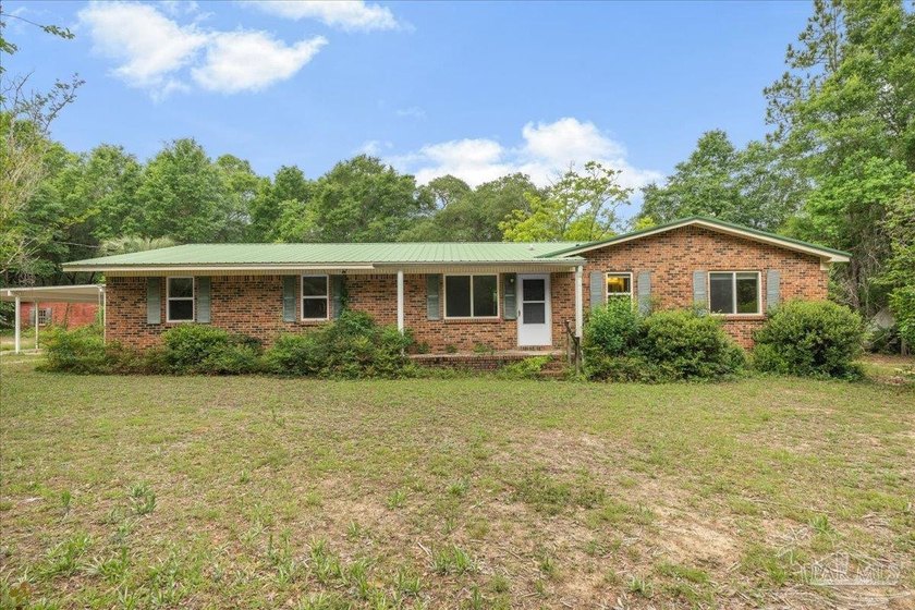 12 Acre Estate! Hidden behind beautiful mature oak trees and - photo 8