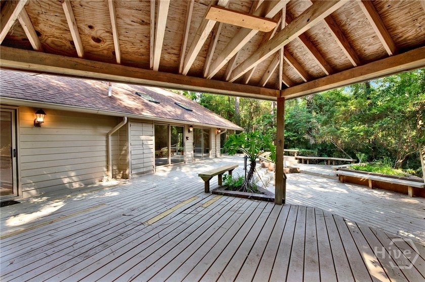 Welcome to an exceptional home in the highly sought-after - photo 34