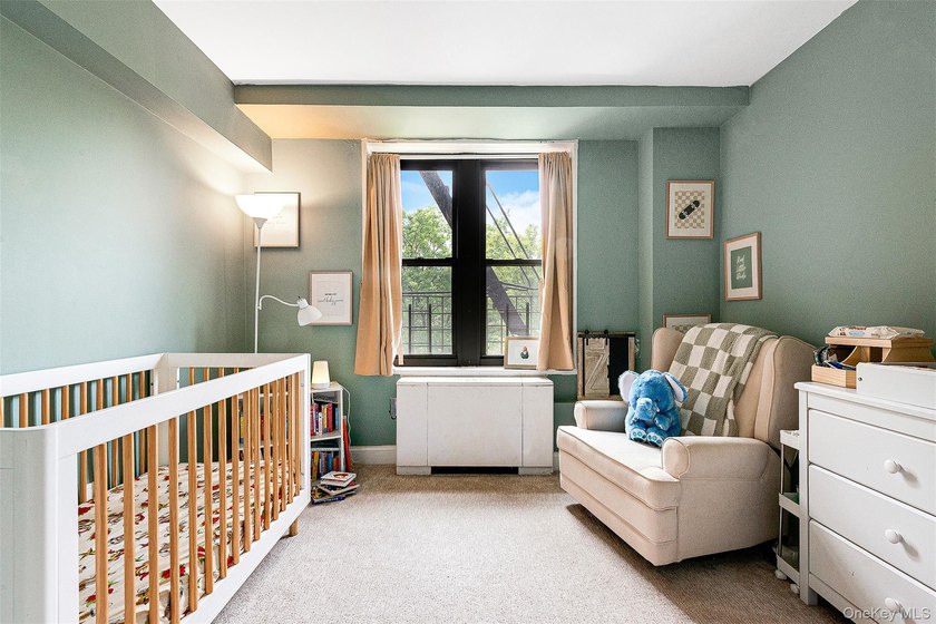 Welcome to this sprawling 3-bedroom, 2-bathroom corner unit in - photo 20
